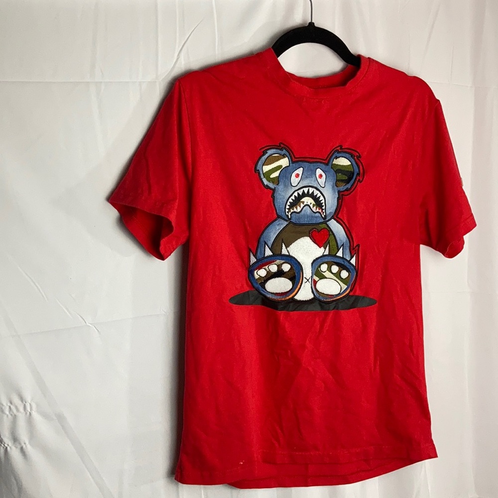 Graphic teddy bear shirt